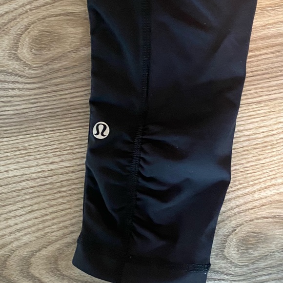 Lululemon Race with Grace Black Crop Legging Capri Women’s size 2 - Picture 7 of 15